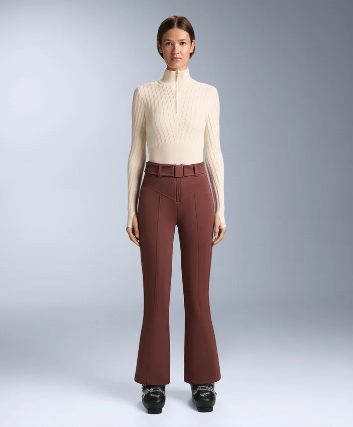 T-shirt intima termica a costine con colletto a V T-shirt intima termica a costine con colletto a V