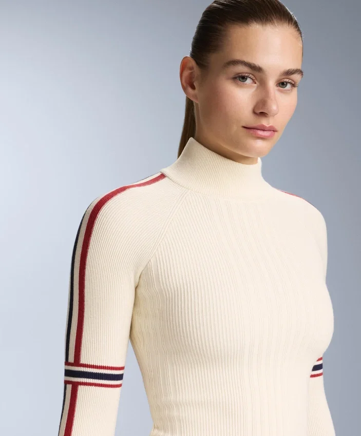 T-shirt intima termica in maglia con dettagli a contrasto T-shirt intima termica in maglia con dettagli a contrasto