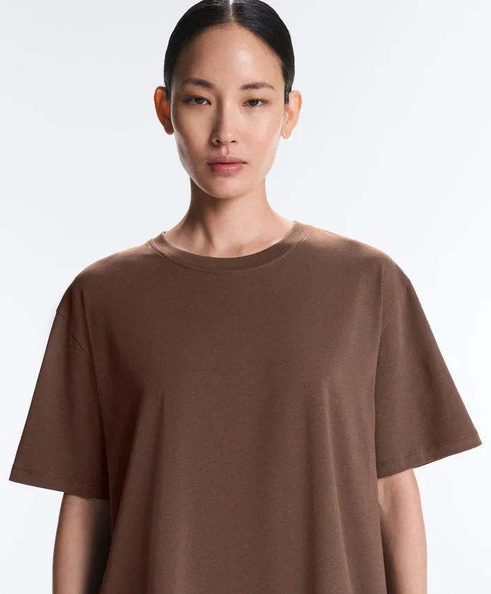 T-shirt oversize a maniche corte in misto cotone T-shirt oversize a maniche corte in misto cotone