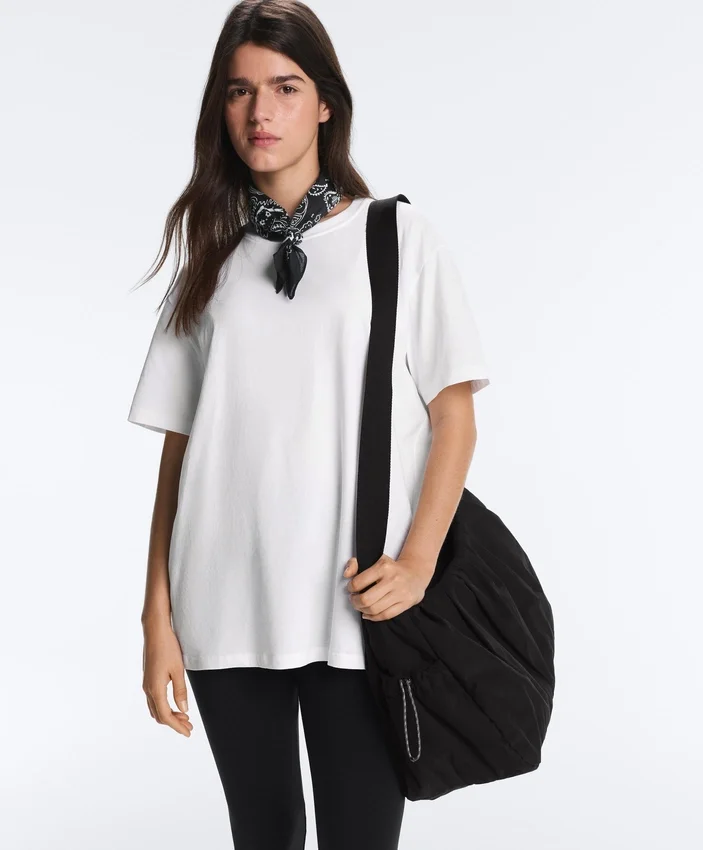 T-shirt oversize a maniche corte in misto cotone T-shirt oversize a maniche corte in misto cotone