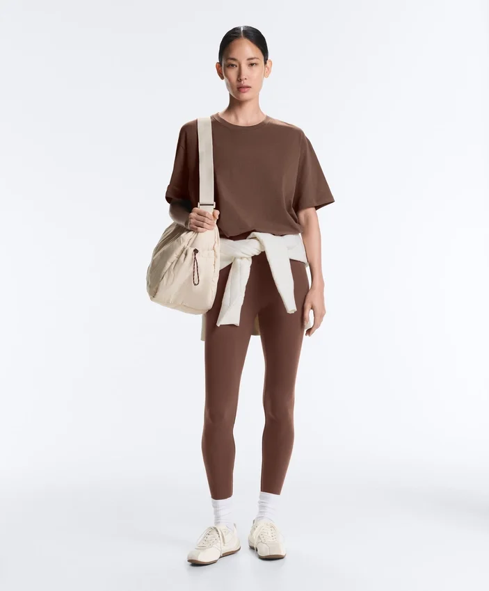 T-shirt oversize a maniche corte in misto cotone T-shirt oversize a maniche corte in misto cotone