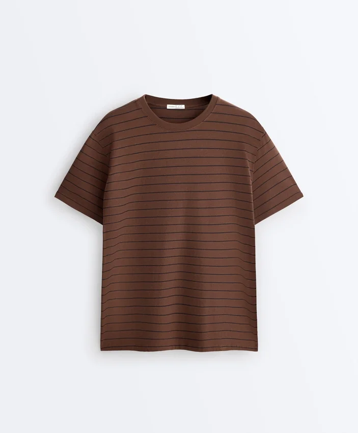T-shirt oversize a maniche corte in misto cotone a righe T-shirt oversize a maniche corte in misto cotone a righe