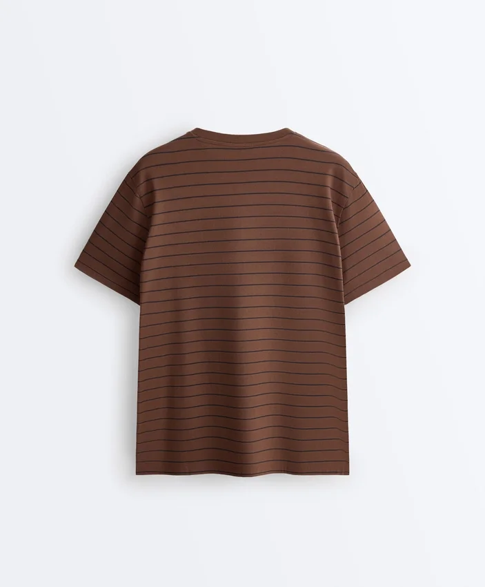 T-shirt oversize a maniche corte in misto cotone a righe T-shirt oversize a maniche corte in misto cotone a righe
