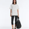 T-shirt oversize a maniche corte in misto cotone con strisce a contrasto T-shirt oversize a maniche corte in misto cotone con strisce a contrasto