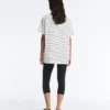 T-shirt oversize a maniche corte in misto cotone con strisce a contrasto T-shirt oversize a maniche corte in misto cotone con strisce a contrasto