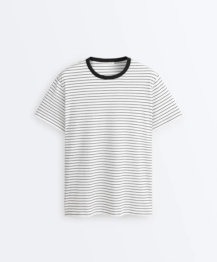 T-shirt oversize a maniche corte in misto cotone con strisce a contrasto T-shirt oversize a maniche corte in misto cotone con strisce a contrasto