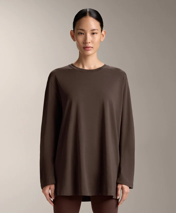 T-shirt oversize a maniche lunghe in misto cotone T-shirt oversize a maniche lunghe in misto cotone