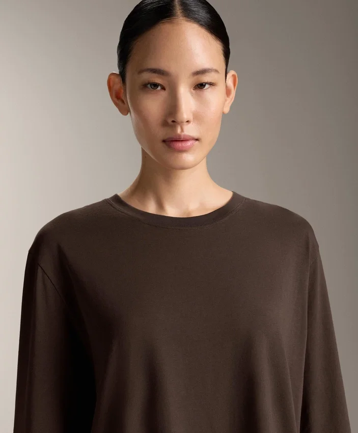 T-shirt oversize a maniche lunghe in misto cotone T-shirt oversize a maniche lunghe in misto cotone