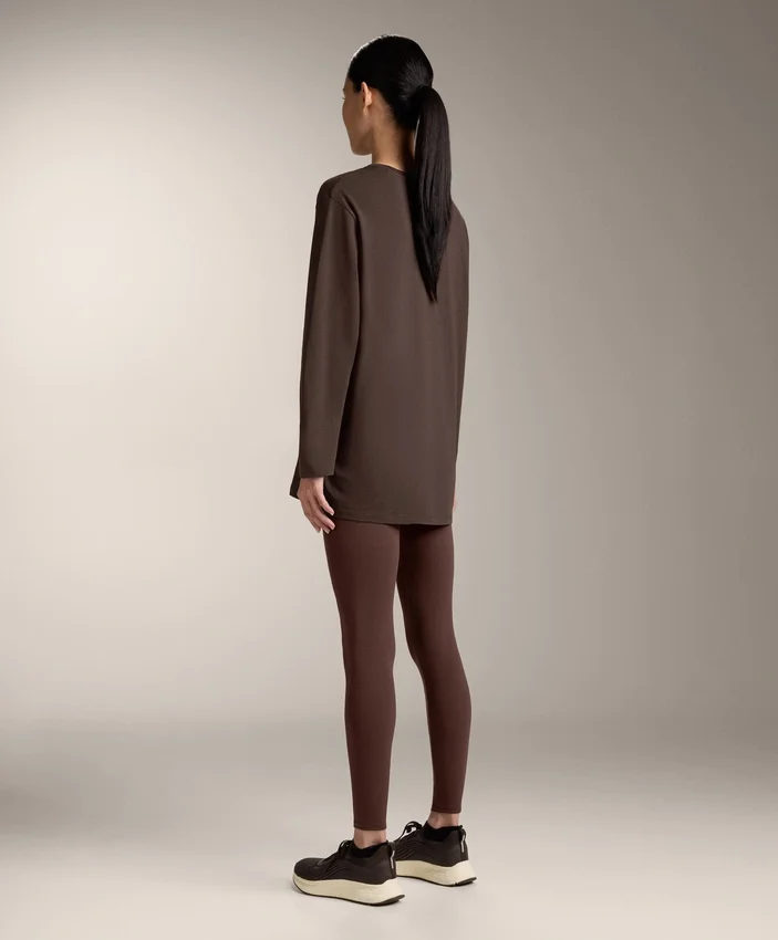 T-shirt oversize a maniche lunghe in misto cotone T-shirt oversize a maniche lunghe in misto cotone