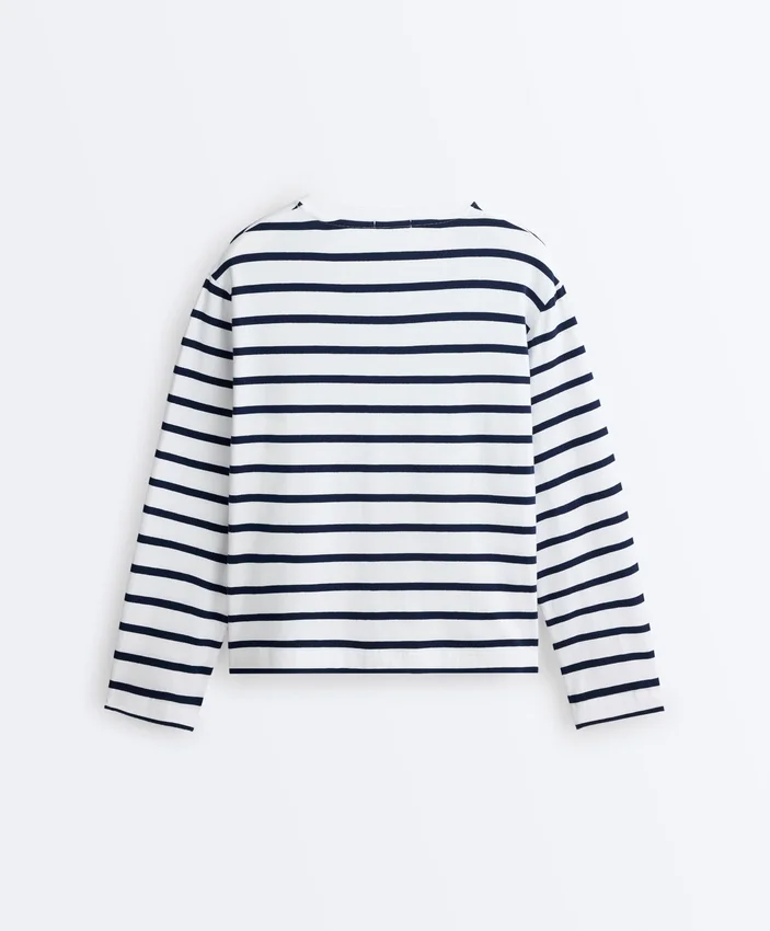 T-shirt oversize a maniche lunghe in misto cotone a righe T-shirt oversize a maniche lunghe in misto cotone a righe