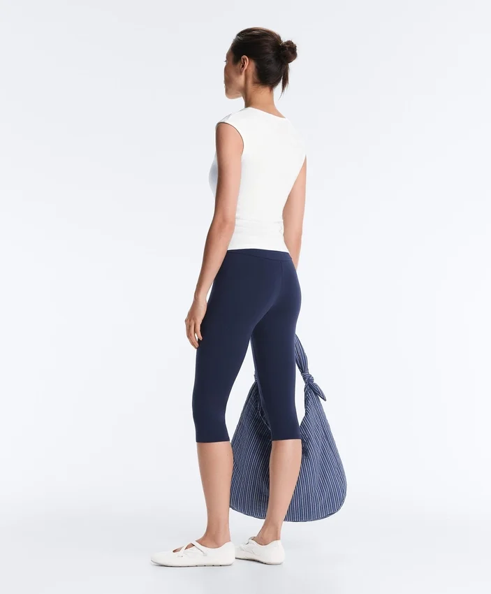 T-shirt senza maniche a costine con bottoni in cotone e modal T-shirt senza maniche a costine con bottoni in cotone e modal