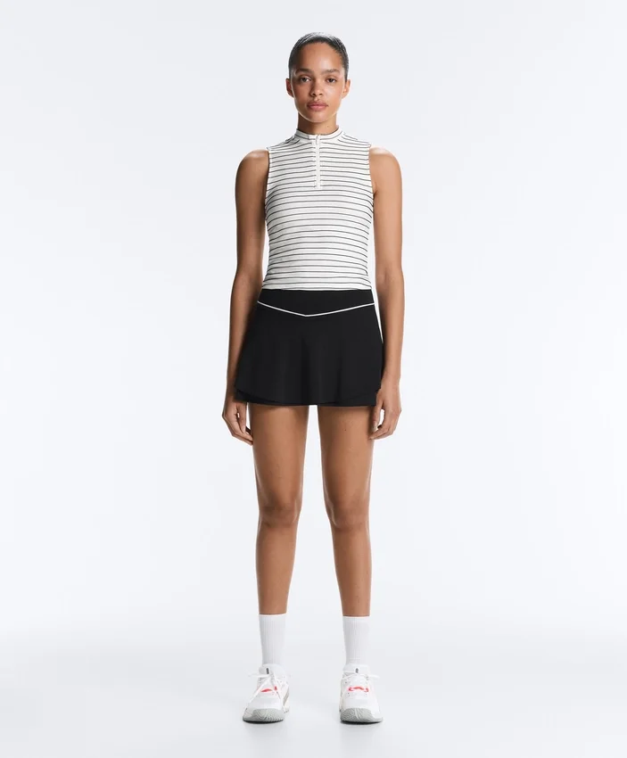 T-shirt senza maniche a righe con mezza zip T-shirt senza maniche a righe con mezza zip