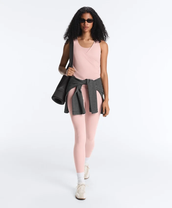 T-shirt senza maniche Comfortlux con scollo incrociato T-shirt senza maniche Comfortlux con scollo incrociato