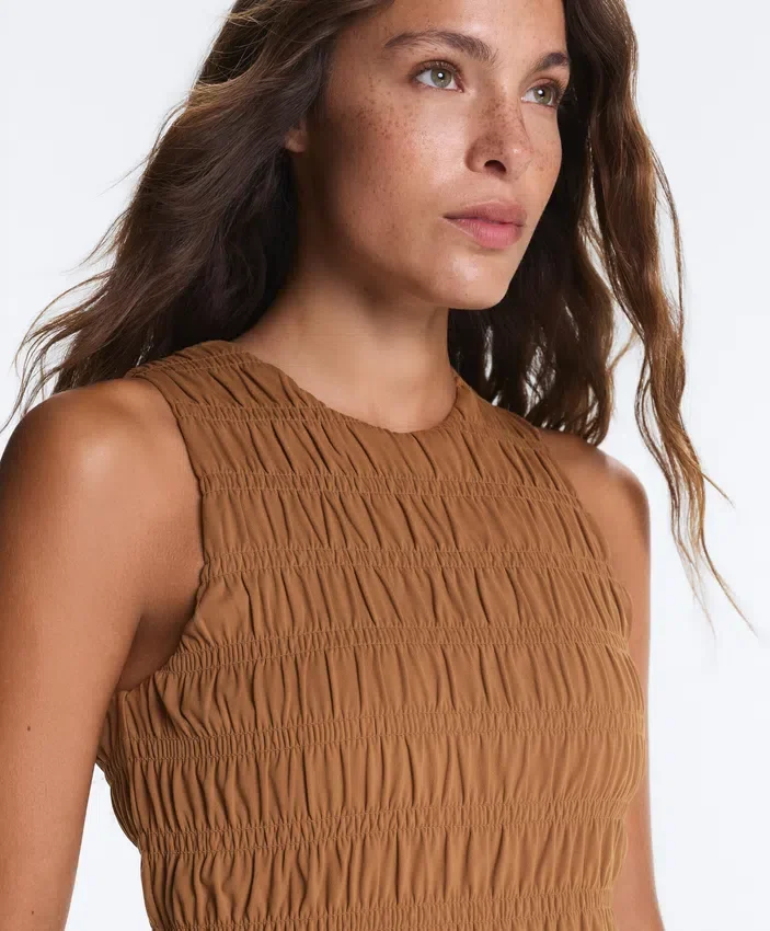 T-shirt senza maniche Comfortlux con smock T-shirt senza maniche Comfortlux con smock