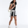 T-shirt senza maniche con scollo a V T-shirt senza maniche con scollo a V
