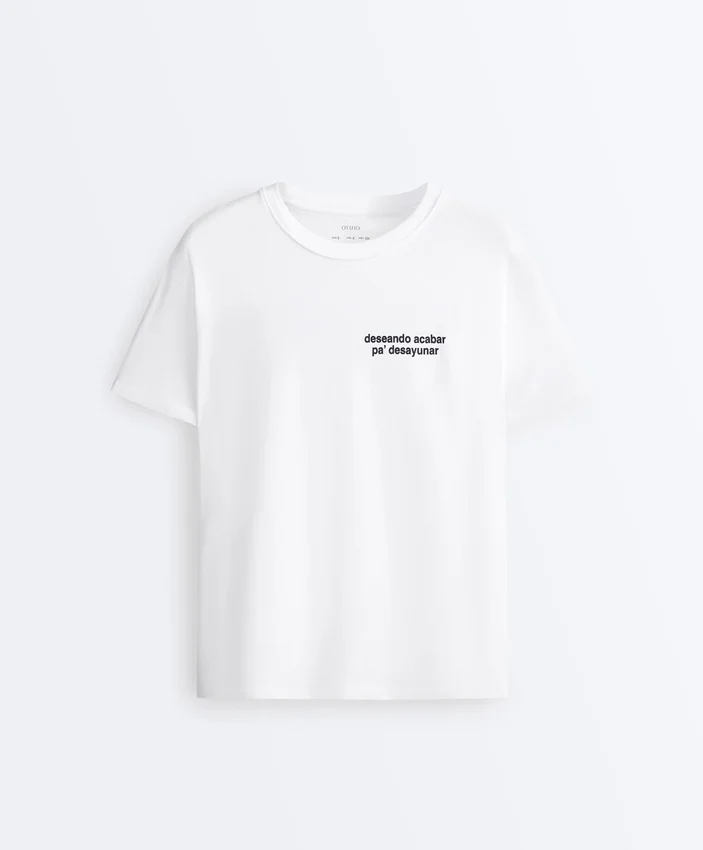 T-shirt squadrata in misto cotone con slogan T-shirt squadrata in misto cotone con slogan