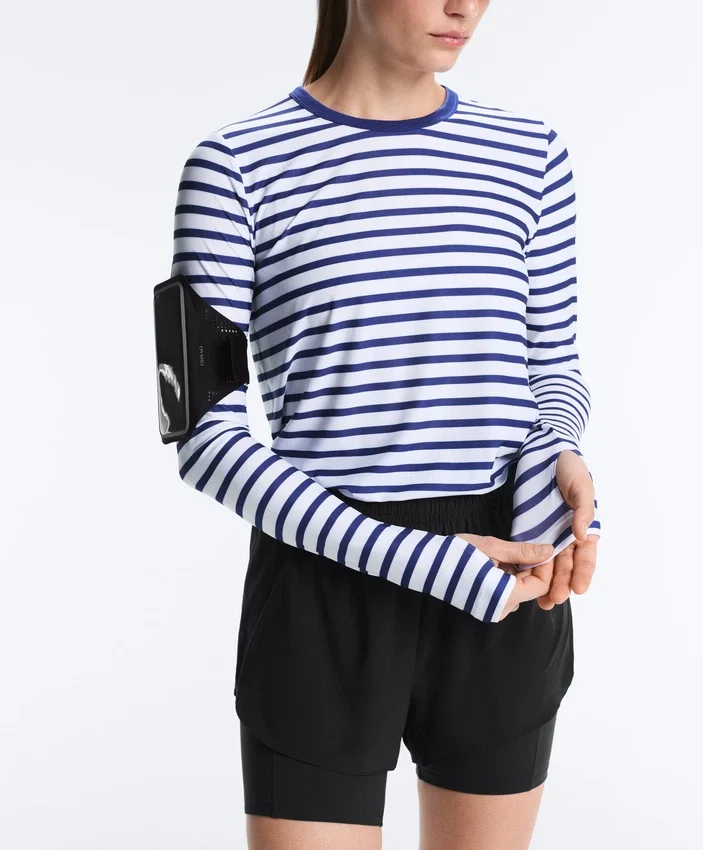T-shirt tecnica a maniche lunghe a righe T-shirt tecnica a maniche lunghe a righe