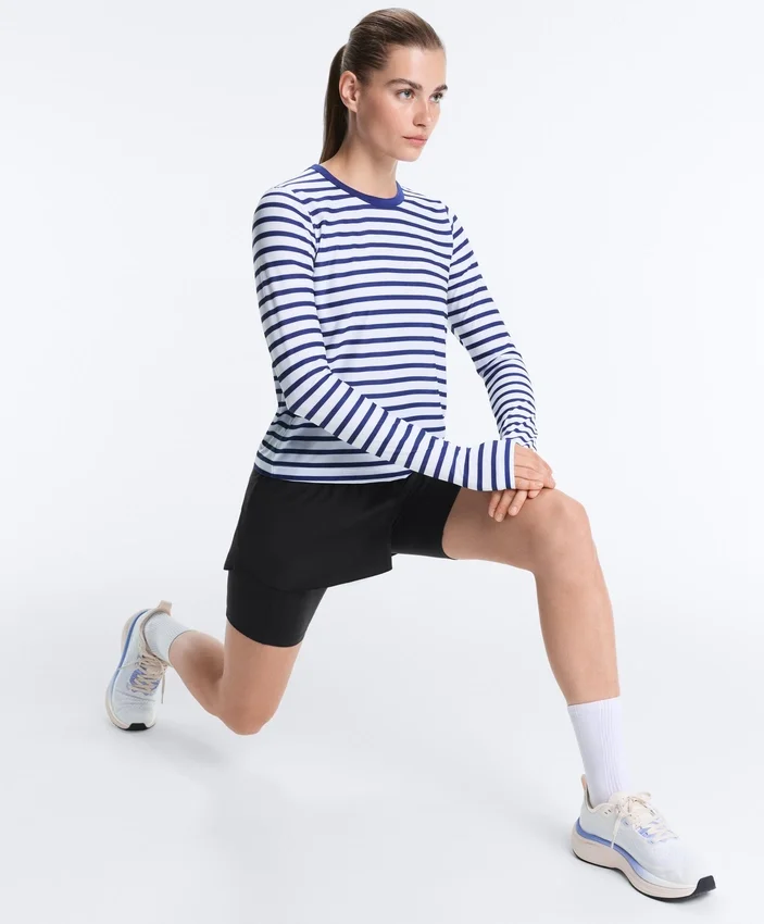 T-shirt tecnica a maniche lunghe a righe T-shirt tecnica a maniche lunghe a righe
