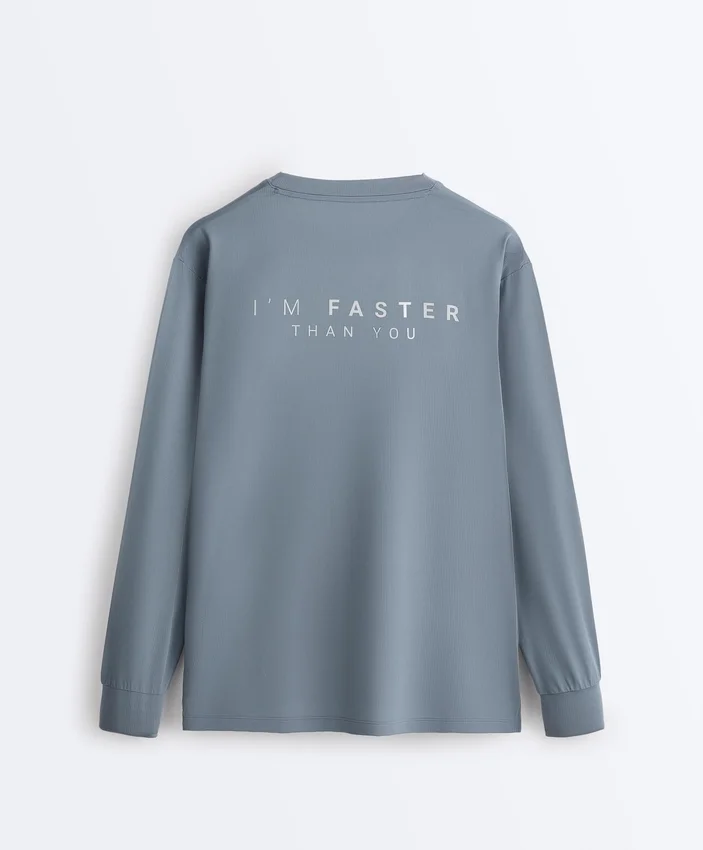 T-shirt tecnica a maniche lunghe con scritta T-shirt tecnica a maniche lunghe con scritta