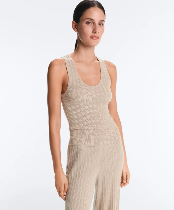 Top aderente in maglia a coste Top aderente in maglia a coste