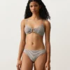 Top bikini a triangolo a righe