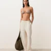 Top bikini a triangolo con mini stampa e fili metallici Top bikini a triangolo con mini stampa e fili metallici