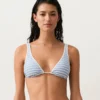 Top bikini a triangolo con scollo all’americana a righe Top bikini a triangolo con scollo all’americana a righe