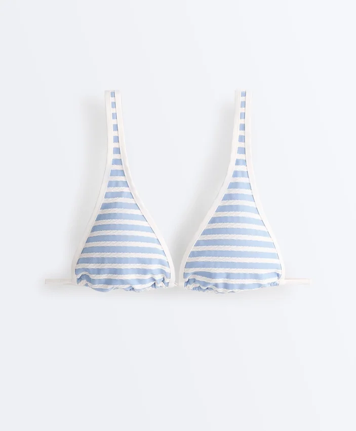 Top bikini a triangolo con scollo all’americana a righe Top bikini a triangolo con scollo all’americana a righe