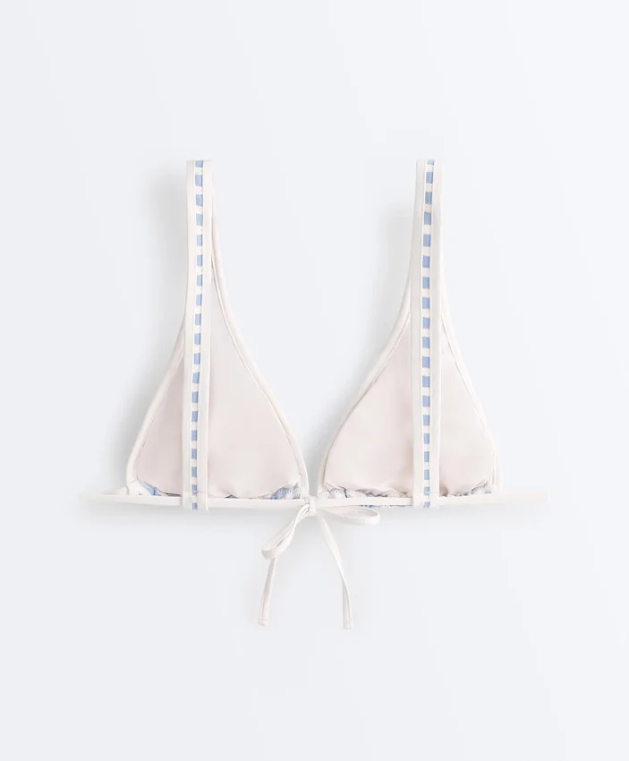 Top bikini a triangolo con scollo all’americana a righe Top bikini a triangolo con scollo all’americana a righe