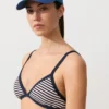 Top bikini a triangolo con strisce testurizzate
