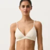 Top bikini a triangolo in crochet con texture a bolle Top bikini a triangolo in crochet con texture a bolle