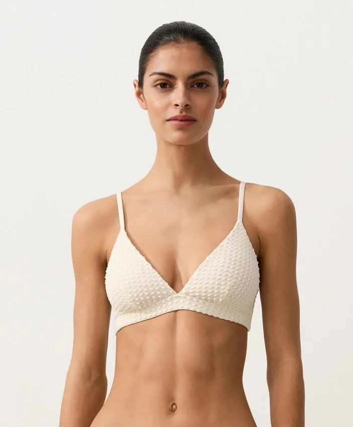 Top bikini a triangolo in crochet con texture a bolle Top bikini a triangolo in crochet con texture a bolle