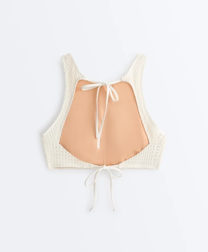 Top bikini all’uncinetto con texture a bolle Top bikini all’uncinetto con texture a bolle