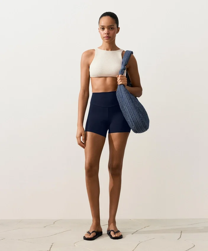 Top bikini all’uncinetto con texture a bolle Top bikini all’uncinetto con texture a bolle