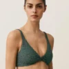 Top bikini con scollo all’americana a quadretti Top bikini con scollo all’americana a quadretti
