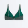 Top bikini con scollo all’americana a quadretti Top bikini con scollo all’americana a quadretti
