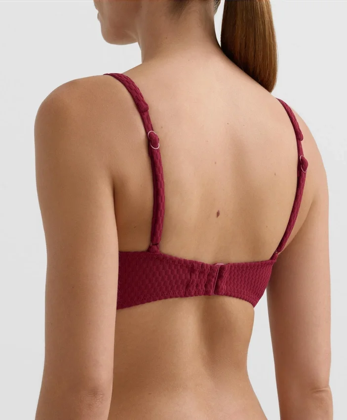 Top bikini halter in jacquard a mini quadri Top bikini halter in jacquard a mini quadri