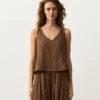 Top con spalline e scollo a V in 100% cotone Top con spalline e scollo a V in 100% cotone