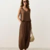 Top con spalline e scollo a V in 100% cotone Top con spalline e scollo a V in 100% cotone