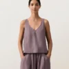 Top con spalline e scollo a V in 100% lino