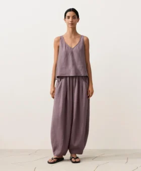 Top con spalline e scollo a V in 100% lino