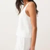 Top con spalline e scollo a V in 100% lino