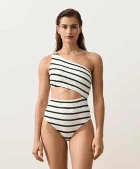 Trikini asimmetrico a righe in crochet