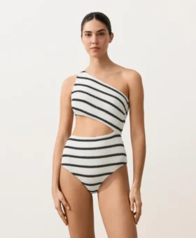 Trikini asimmetrico a righe in crochet