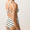 Trikini asimmetrico a righe in crochet Trikini asimmetrico a righe in crochet