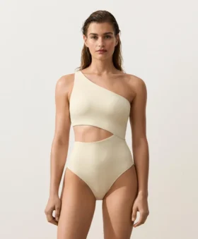 Trikini con spalline asimmetriche