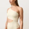 Trikini con spalline asimmetriche Trikini con spalline asimmetriche