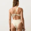 Trikini con spalline asimmetriche Trikini con spalline asimmetriche