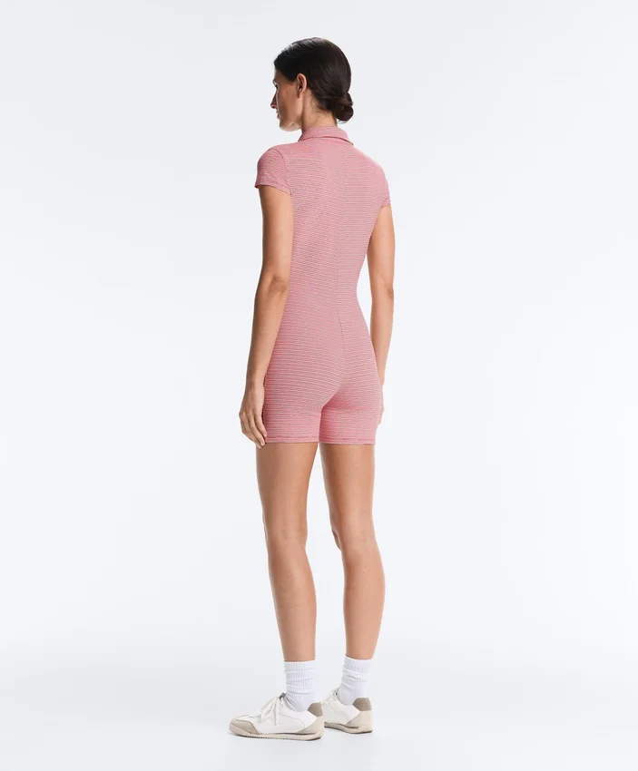 Tuta intera a righe Comfortlux in pantaloncini Tuta intera a righe Comfortlux in pantaloncini