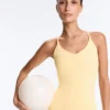 Tuta intera Comfortlux con dettaglio a nodo Tuta intera Comfortlux con dettaglio a nodo